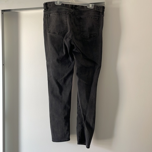 Slightly distressed Skinny Jeans - Picture 3 of 3
